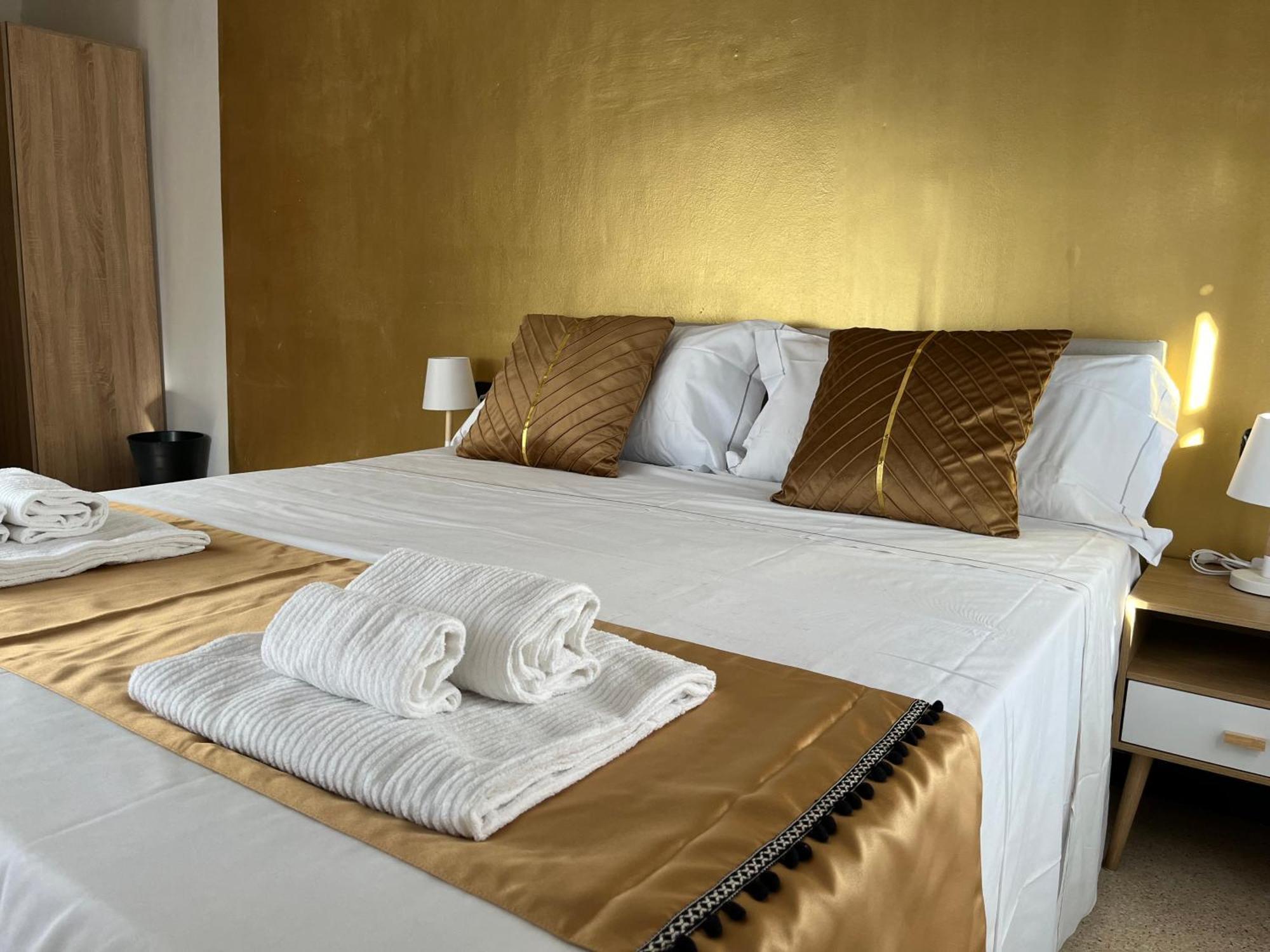 Genova Gold Rooms ภายนอก รูปภาพ