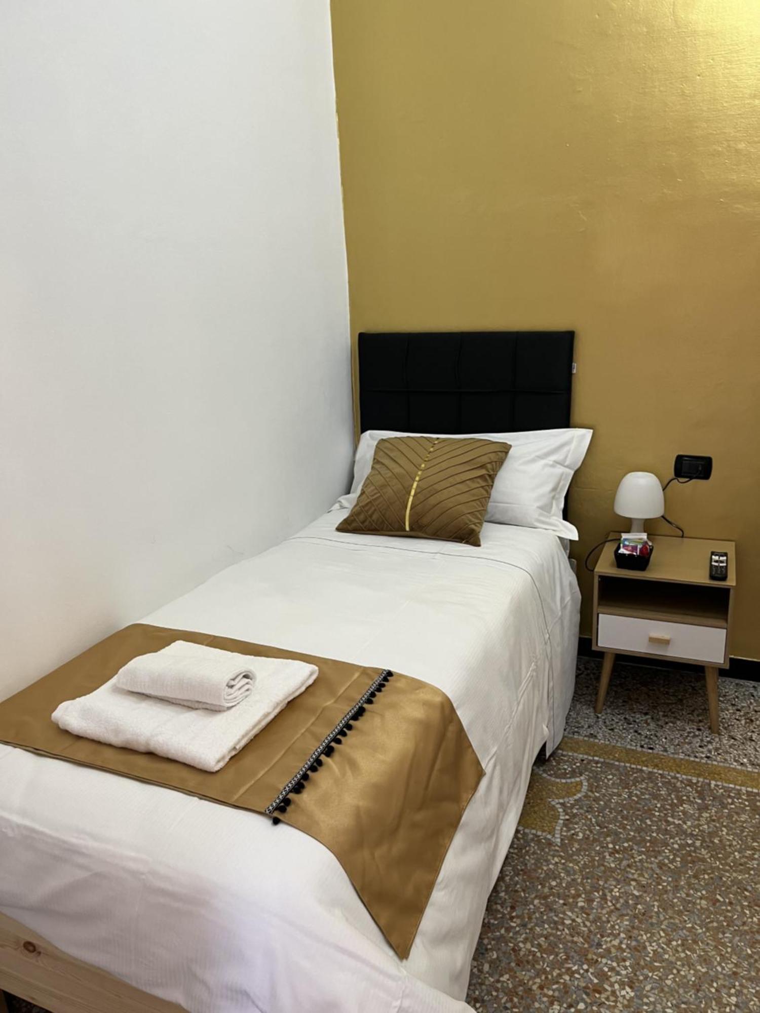 Genova Gold Rooms ภายนอก รูปภาพ